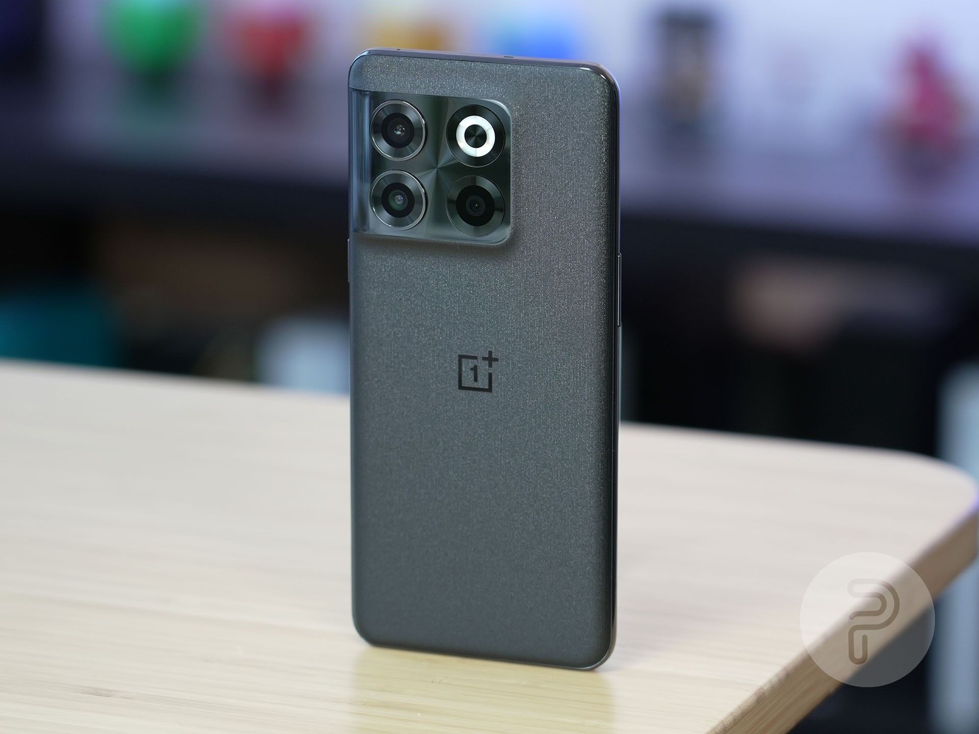 OnePlus 10T sells for just $550 after a $100 discount